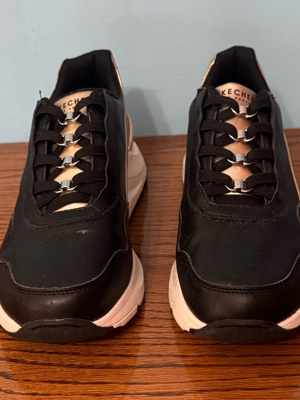 Skechers Los
Angeles Women's
Sneakers